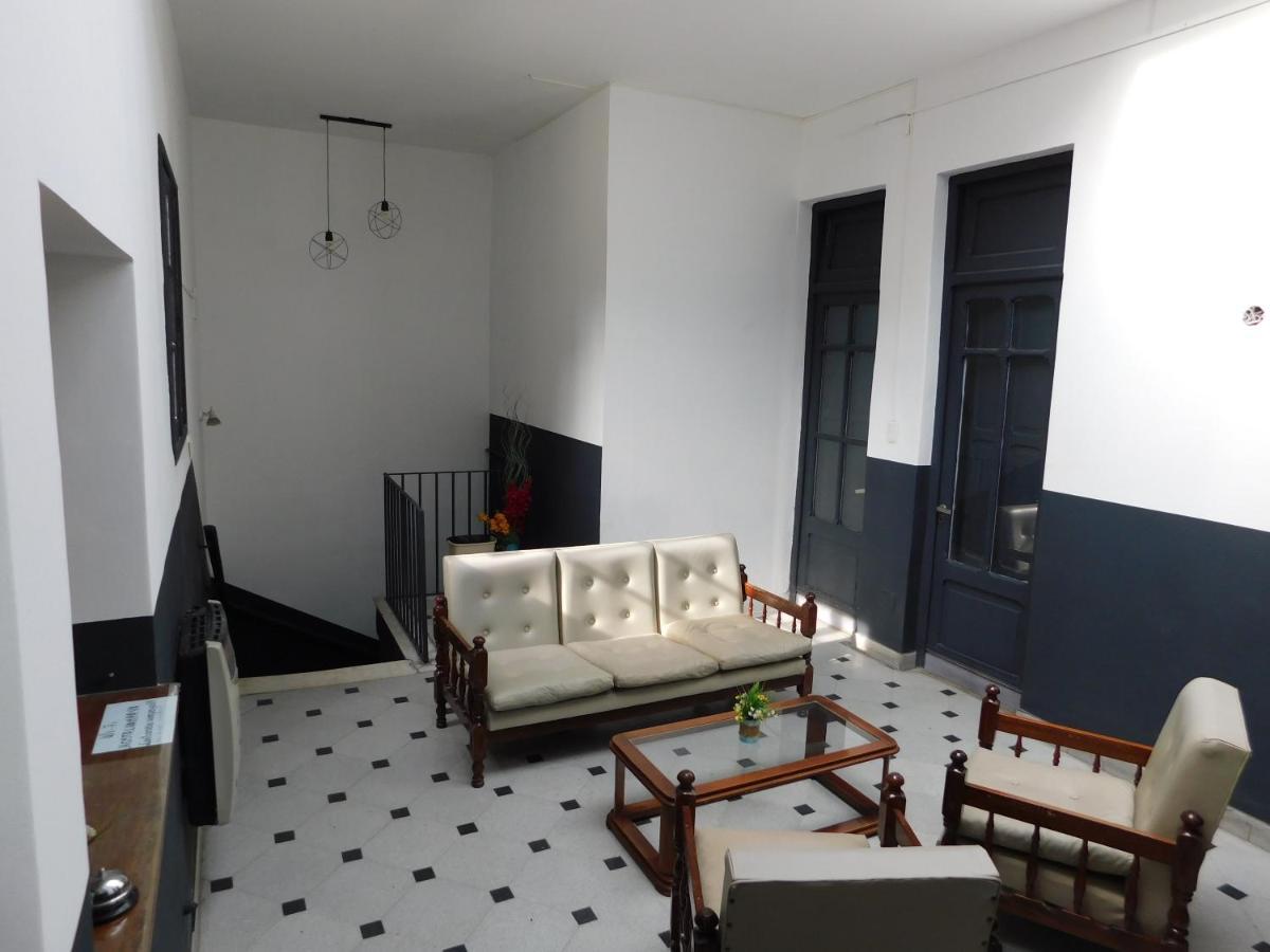 Hostal Vampaya Сальта Екстер'єр фото